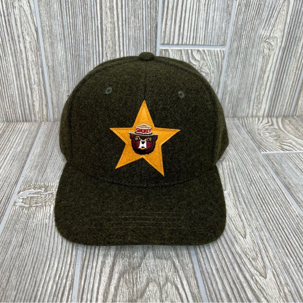 Filson Smokey Bear Wool Logger Cap Hat Dad Forest Green Smokey Star Outdoor